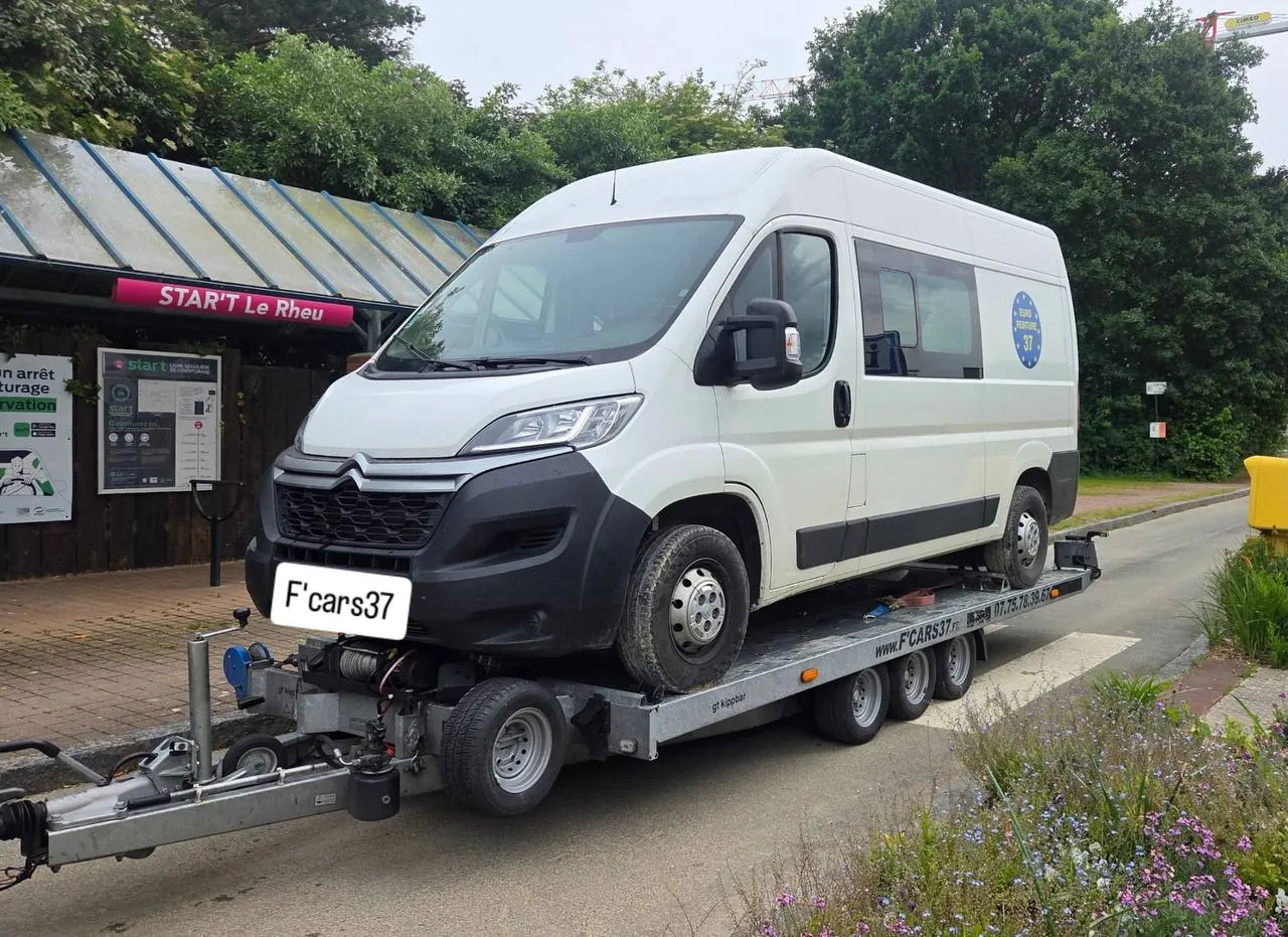 Citroën Jumper transporté sur plateau jusqu'à Le Rheu près de Rennes